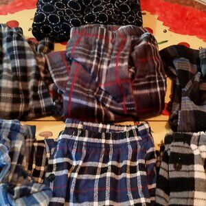 7 pair sleep bottoms 6 Essential Sleepwear 1 fadded glory